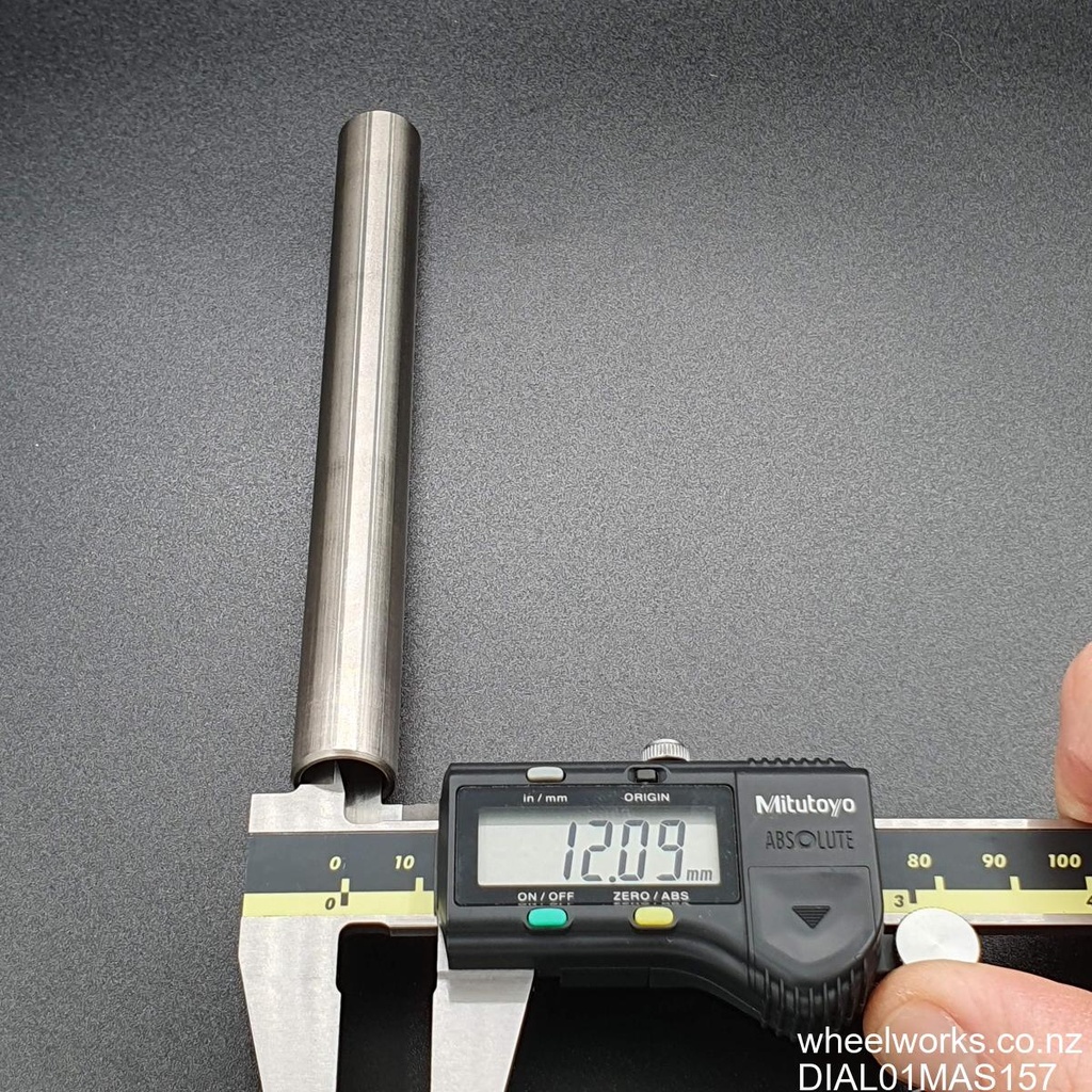 DIAL01MAS157-003.jpg