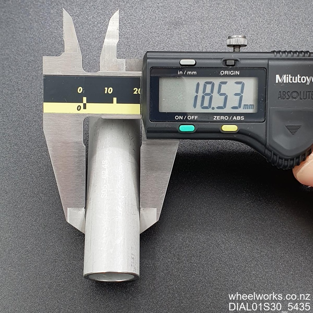 DIAL01S30_5435-003.jpg