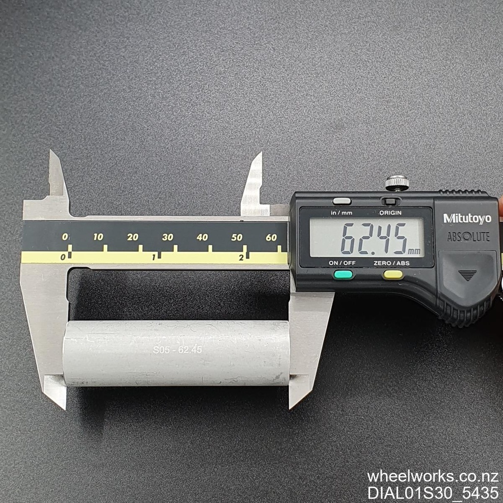 DIAL01S30_5435-004.jpg
