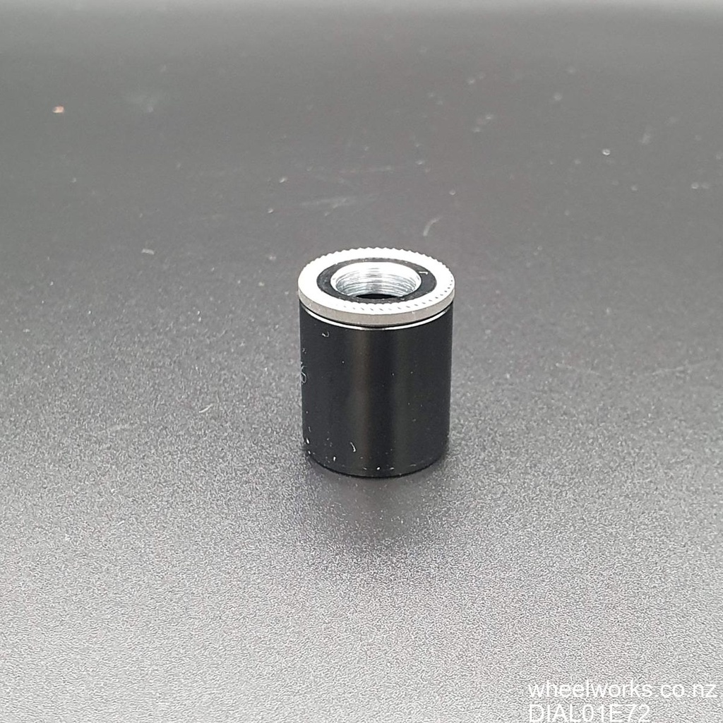 Dial small part, Endcap, Rear, 10mm thru-bolt, labelled as E72