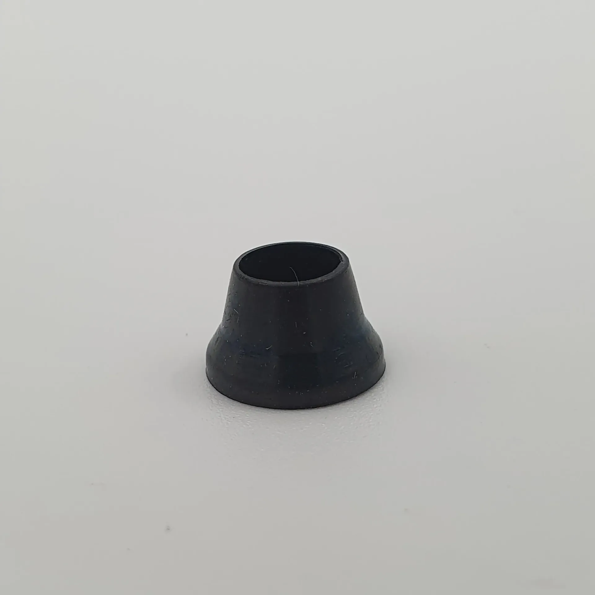 [FV34ALBKHighFlow_stem] Wheelworks high-flow tubeless valve seal (not a complete valve) (34mm, Black)